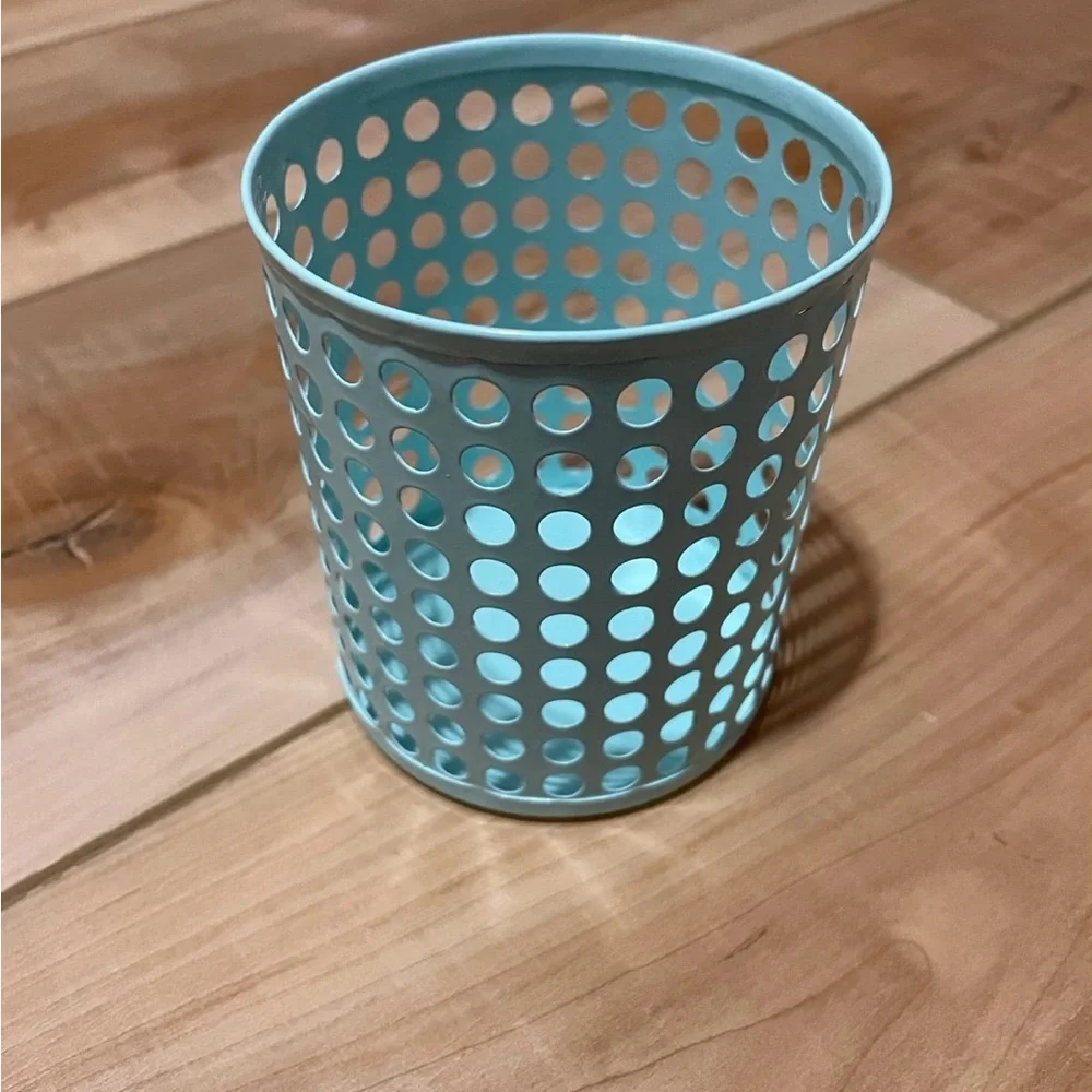 Mint Green Desktop Pencil Organizer